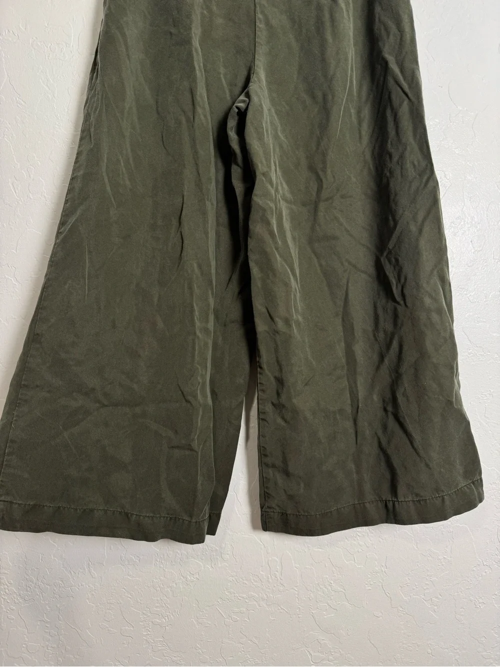 Zara High Rise Wide Leg Olive Green Pleated Utility Crop Culotte Pants